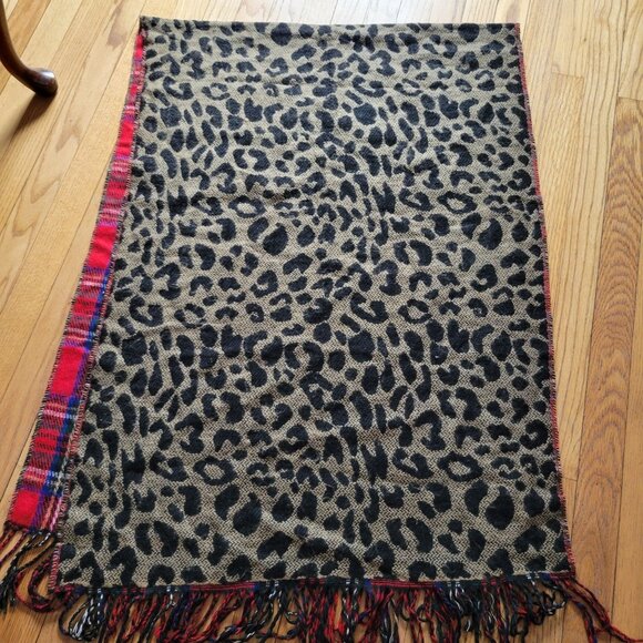 Reversible Plaid & Leopard Print Scarf With Fringe - Picture 2 of 4